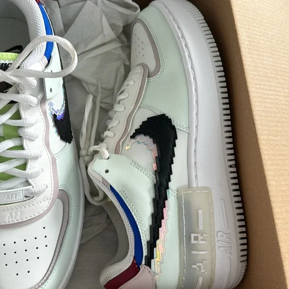 W AF1 Pixel - Picture 3 of 5